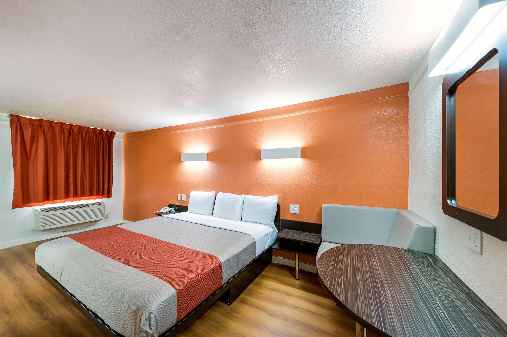 Motel 6-Dallas, Tx - Farmers Branch Exterior photo