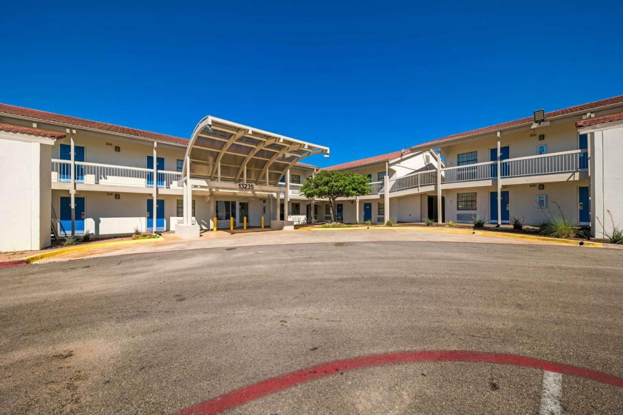 Motel 6-Dallas, Tx - Farmers Branch Exterior photo