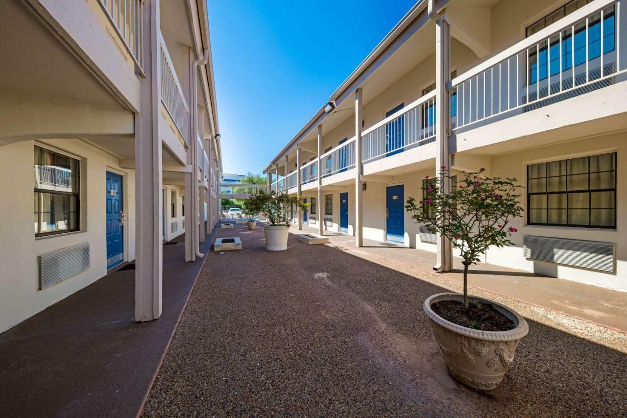 Motel 6-Dallas, Tx - Farmers Branch Exterior photo