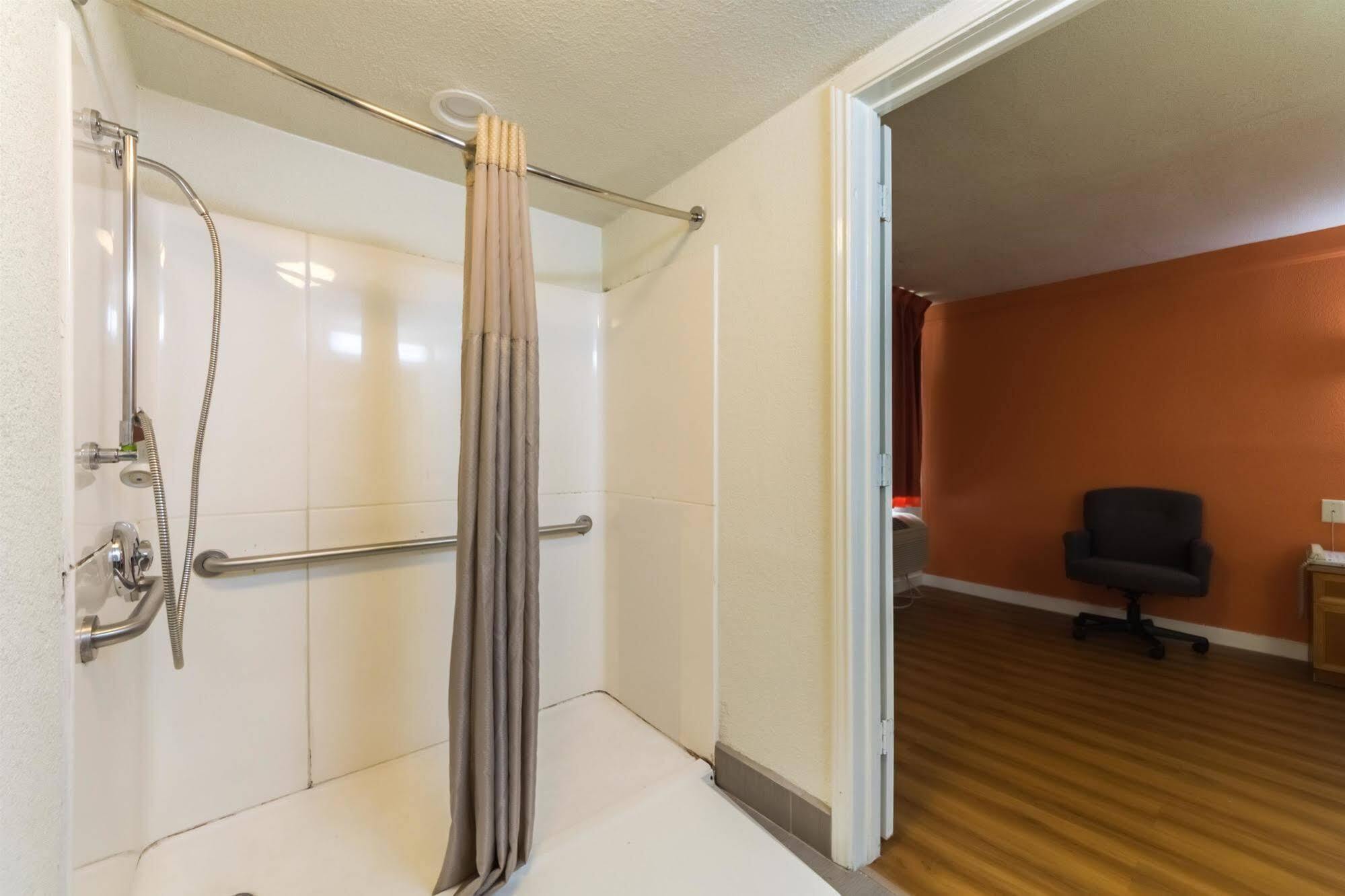 Motel 6-Dallas, Tx - Farmers Branch Exterior photo